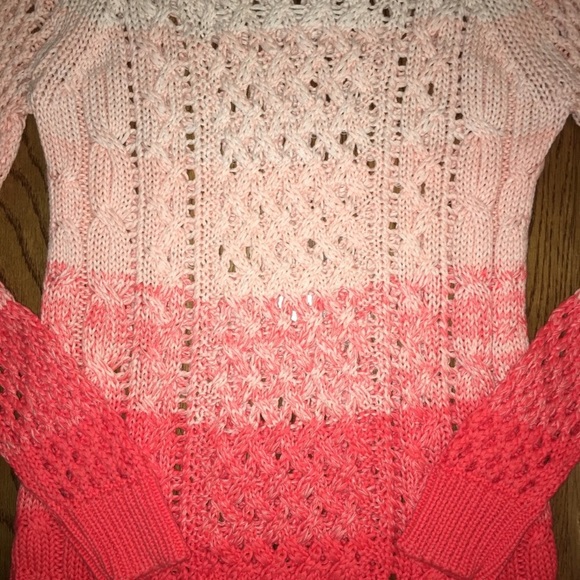 AMERICAN EAGLE | Dip-Dye Coral Sweater Size XS - Picture 2 of 3